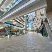 Foto diambil di Salt Lake City Public Library oleh Greg A. pada 8/17/2022