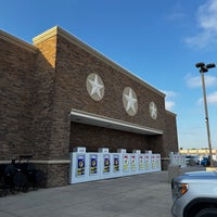 Photo taken at Buc-ee&amp;#39;s by Monse on 3/23/2024
