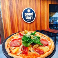 9/17/2016 tarihinde Murat B.ziyaretçi tarafından Pomidori Pizzeria'de çekilen fotoğraf