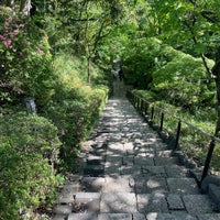 Photo taken at Denenchofu Seseragi Park by 禿 on 4/16/2023
