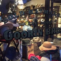 Foto diambil di Goorin Bros. Hat Shop - Williamsburg oleh Julian E. pada 8/18/2016