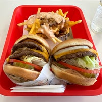 Photo taken at In-N-Out Burger by Geoff F. on 11/24/2023