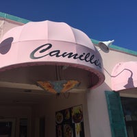 รูปภาพถ่ายที่ Camille&amp;#39;s Restaurant โดย G T. เมื่อ 2/24/2021