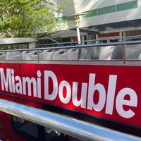 Foto scattata a Miami Double Decker da G T. il 2/28/2022