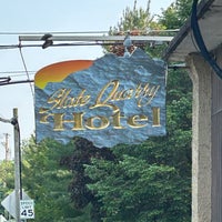 Photo taken at Slate Quarry Hotel by G T. on 5/21/2023