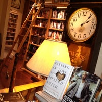 12/14/2012にAJ P.がFull Circle Bookstoreで撮った写真