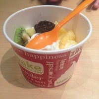 รูปภาพถ่ายที่ Zinga! Kenmore Sq. Boston โดย Tre P. เมื่อ 12/5/2012