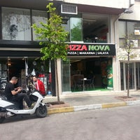 Foto tirada no(a) Pizza Nova por Mahir A. em 4/23/2014