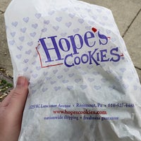 รูปภาพถ่ายที่ Hope&amp;#39;s Cookies โดย Anthony M. เมื่อ 5/15/2021