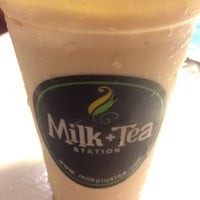 Foto tirada no(a) Milk+Tea Station Cebu por Inee V. em 12/27/2014