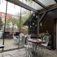 รูปภาพถ่ายที่ Cathedral Café Lounge &amp;amp; Restaurant โดย Bader เมื่อ 11/2/2023