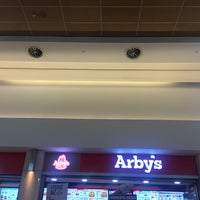 Photo taken at Arby&amp;#39;s by Filiz Y. on 9/5/2018