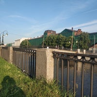 Photo taken at Таракановский пешеходный мост by илья к. on 7/27/2019