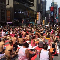 6/21/2015 tarihinde Patrick M.ziyaretçi tarafından Solstice In Times Square'de çekilen fotoğraf