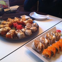Foto scattata a Sushi Time da Kate B. il 4/21/2013