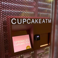 Photo taken at Sprinkles Cupcakes ATM by Carolin W. on 10/4/2022