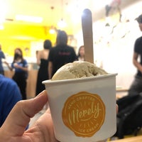 10/25/2022 tarihinde Mai_Chotirose🍃ziyaretçi tarafından Merely Ice Cream'de çekilen fotoğraf