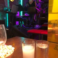 Foto scattata a Cerag Cafe &amp;amp; Bar da Çağrıhan B. il 9/7/2018