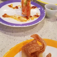 Photo taken at Sushi Choo Choo by Alice E. K. on 9/9/2018