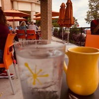 Photo taken at Snooze, an A.M. Eatery by Alice E. K. on 5/12/2019