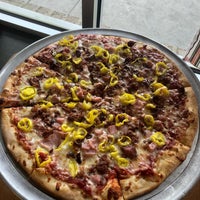 Das Foto wurde bei Christopher&amp;#39;s Pizza von Christopher&amp;#39;s Pizza am 3/3/2020 aufgenommen