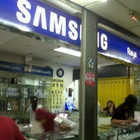 Raya Seluler Toko Ponsel Di Surakarta