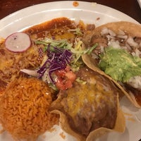 Photo taken at Huapangos Mexican Cuisine by Tania L. on 3/30/2022