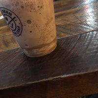 Photo taken at The Coffee Bean &amp;amp; Tea Leaf by Lily B. on 11/22/2018