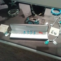 View Farmers Home Furniture Logo