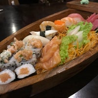 Photo taken at Yokoyama Sushi Bar by Pedro Carlos M. on 8/6/2017