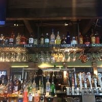 8/7/2018 tarihinde Alan B.ziyaretçi tarafından Bar Louie'de çekilen fotoğraf