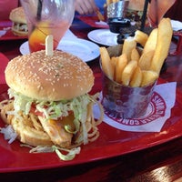 Photo taken at Red Robin Gourmet Burgers and Brews by Sashka L. on 9/13/2013