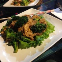 5/1/2013 tarihinde Sashka L.ziyaretçi tarafından Lakewood Thai Cuisine'de çekilen fotoğraf