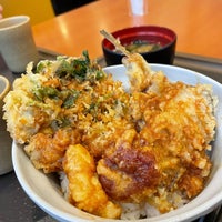 Photo taken at 天丼てんや by Macbee C. on 5/1/2022
