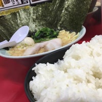 Photo taken at ラーメン 壱七家 by ek on 4/7/2019