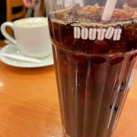 Photo taken at Doutor Coffee Shop by okaji on 11/27/2021