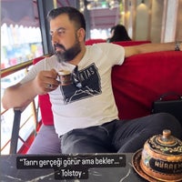 รูปภาพถ่ายที่ Hürrem Sultan Canlı Müzik Nargile โดย KaraMurat Ö. เมื่อ 8/24/2022