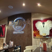Photo taken at Hard Rock Cafe Munich by Hande A. on 12/10/2023
