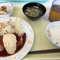 Photo taken at 公立はこだて未来大学生協 食堂 by シーチキン シ. on 4/22/2019