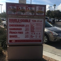 Photo taken at In-N-Out Burger by Nat on 1/13/2019