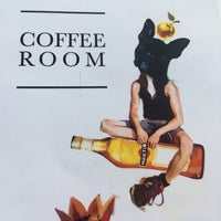 Foto tirada no(a) Coffee Room por N K. em 4/20/2021