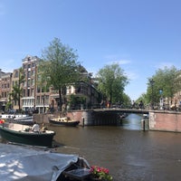 Photo taken at Canal Bus / Canal Bike (Westerkerk) by Pichet O. on 6/10/2019
