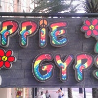 รูปภาพถ่ายที่ Hippie Gypsy โดย John R. เมื่อ 1/9/2013