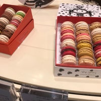 Photo taken at Pierre Hermé - Galeries Lafayette by Nada A. on 7/18/2017