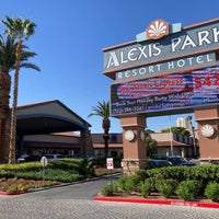Foto tirada no(a) Alexis Park Resort por Sylvia v. em 10/23/2023
