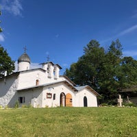 Photo taken at Храм Покрова и Рождества Богородицы от Пролома XIV-XIV вв. by Eugene . on 7/7/2019