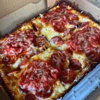 Photo taken at Descendant Detroit Style Pizza by Jackie N. on 5/26/2022