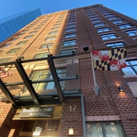 Снимок сделан в Residence Inn by Marriott Baltimore Downtown/ Inner Harbor пользователем Jackie N. 5/16/2022