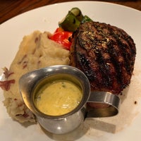 Photo taken at The Keg Steakhouse + Bar - Richmond Hill by Jackie N. on 9/5/2021