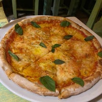 Снимок сделан в Veggitalia Pizza &amp;amp; Osteria Vegetariana пользователем Jackie N. 2/19/2024